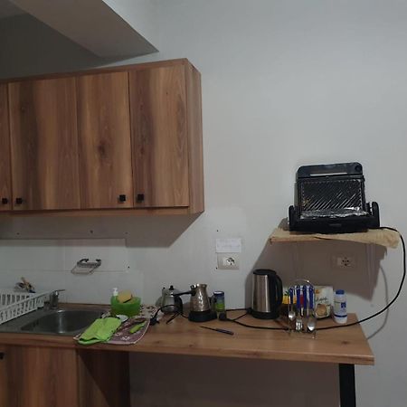 Mona'S Hostel Sarande Exterior photo